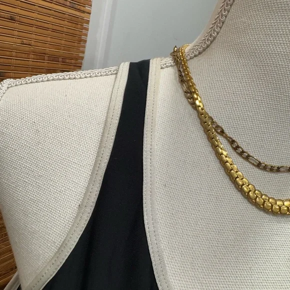 Black and White Athletic Crop Top - Picture 2 of 6